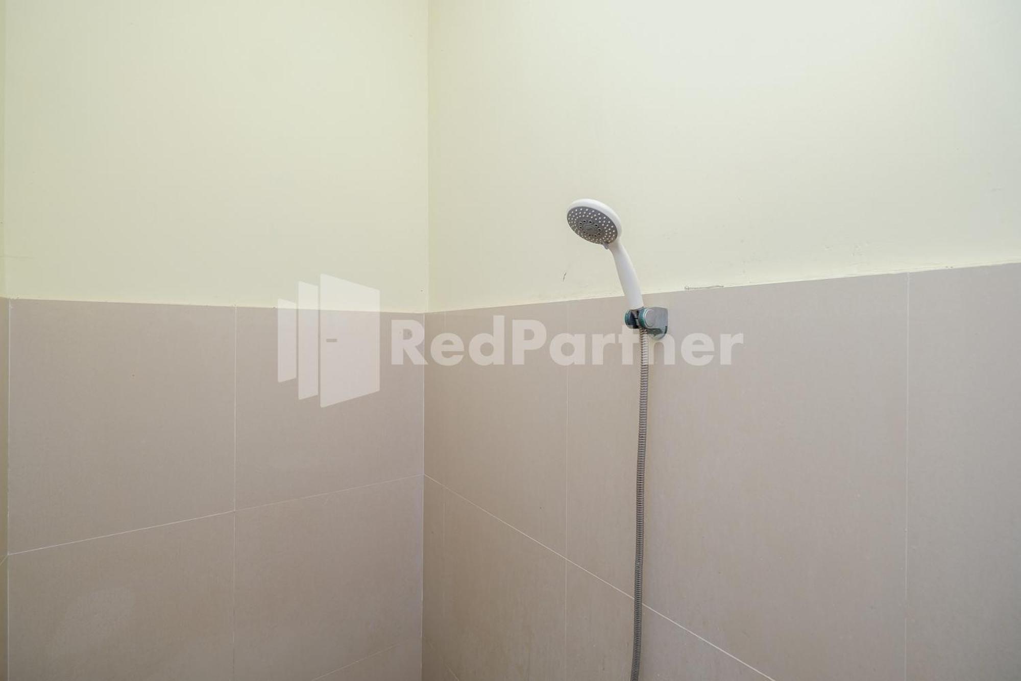 Grand Kencana Guesthouse Syariah Near Wisata Bahari Lamongan Paciran Exteriér fotografie