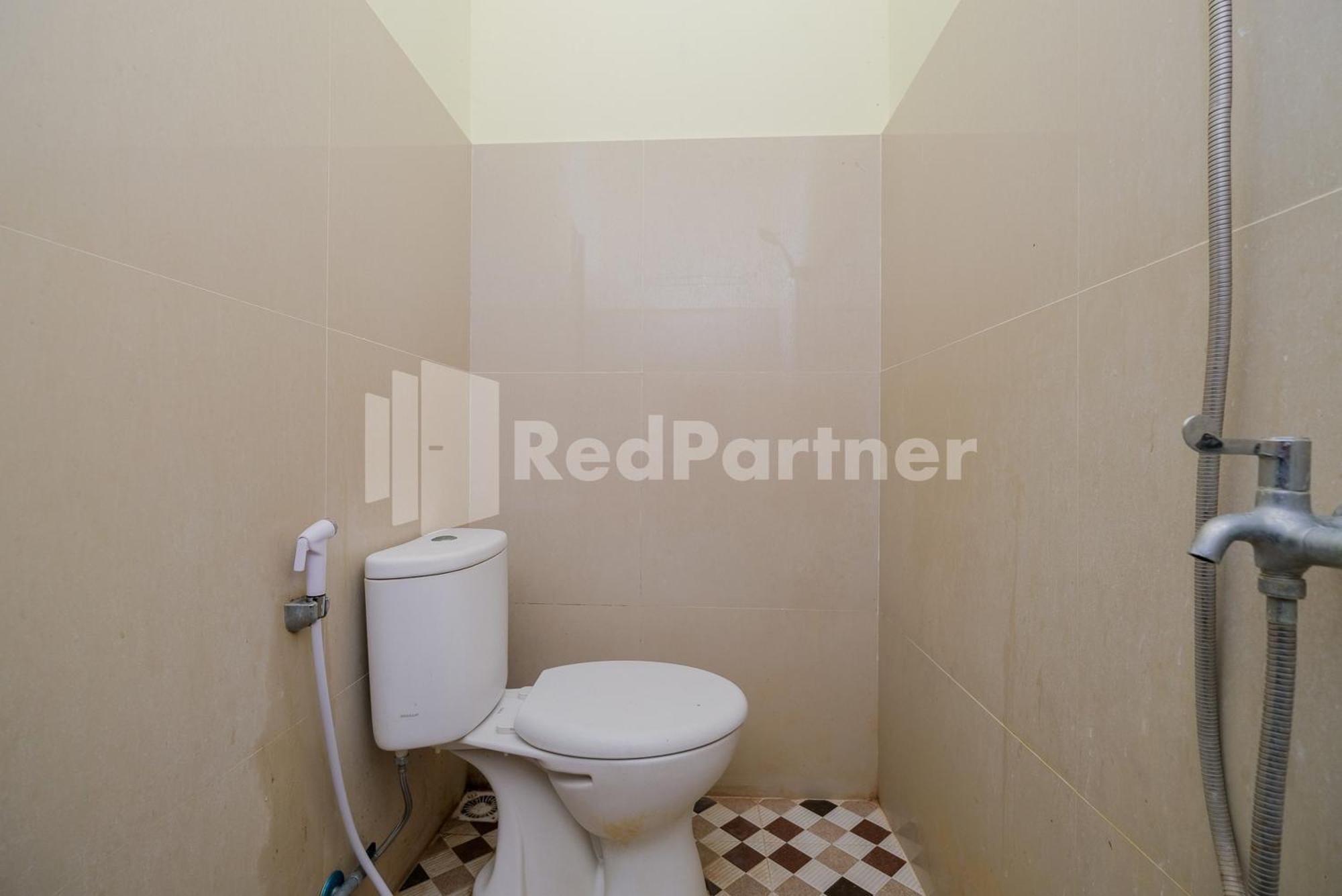 Grand Kencana Guesthouse Syariah Near Wisata Bahari Lamongan Paciran Exteriér fotografie