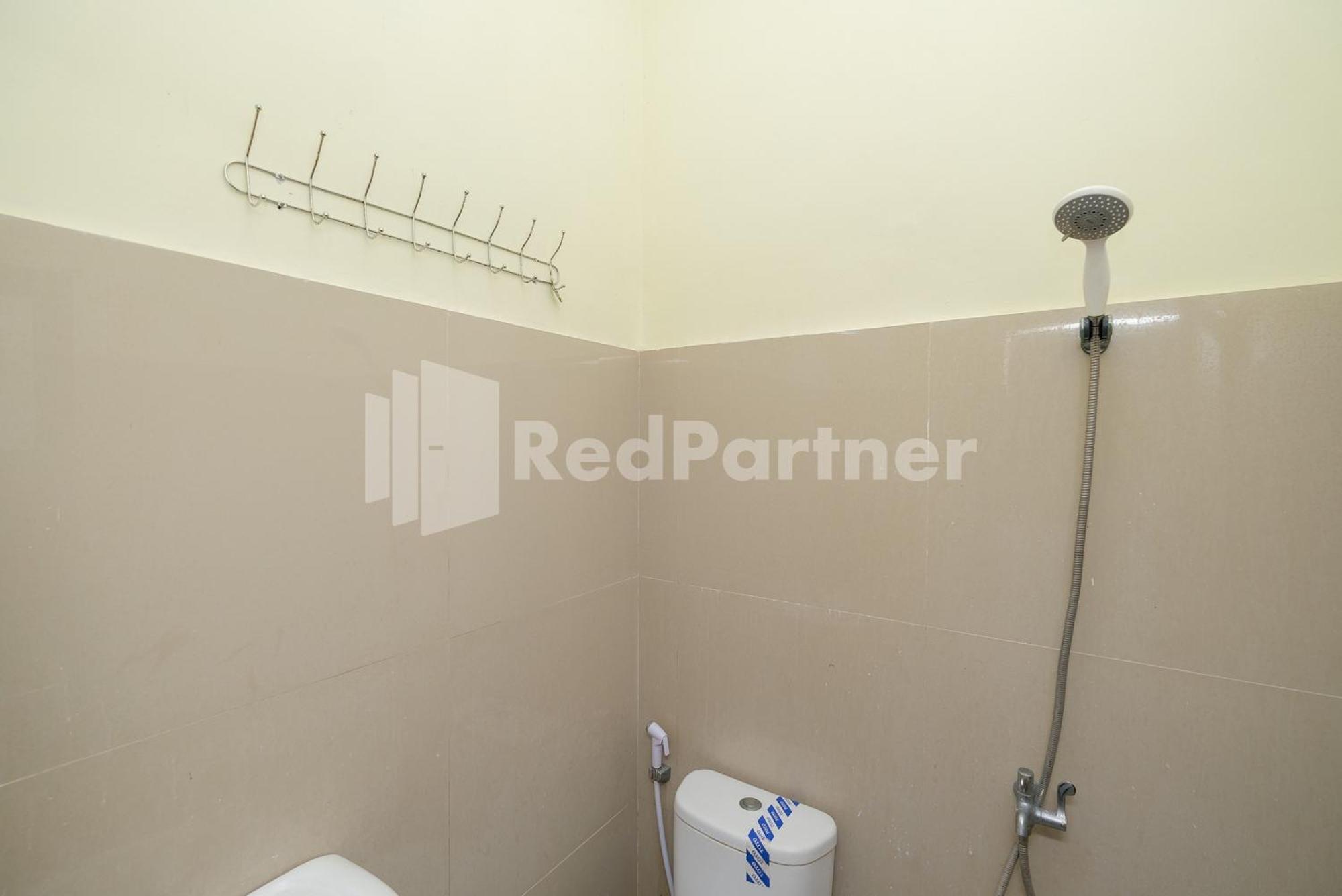 Grand Kencana Guesthouse Syariah Near Wisata Bahari Lamongan Paciran Exteriér fotografie