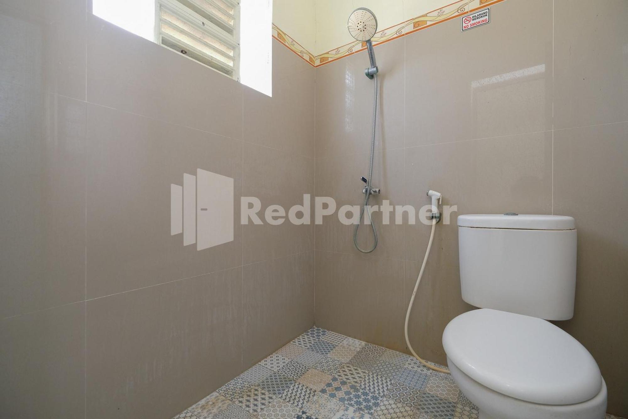 Grand Kencana Guesthouse Syariah Near Wisata Bahari Lamongan Paciran Exteriér fotografie