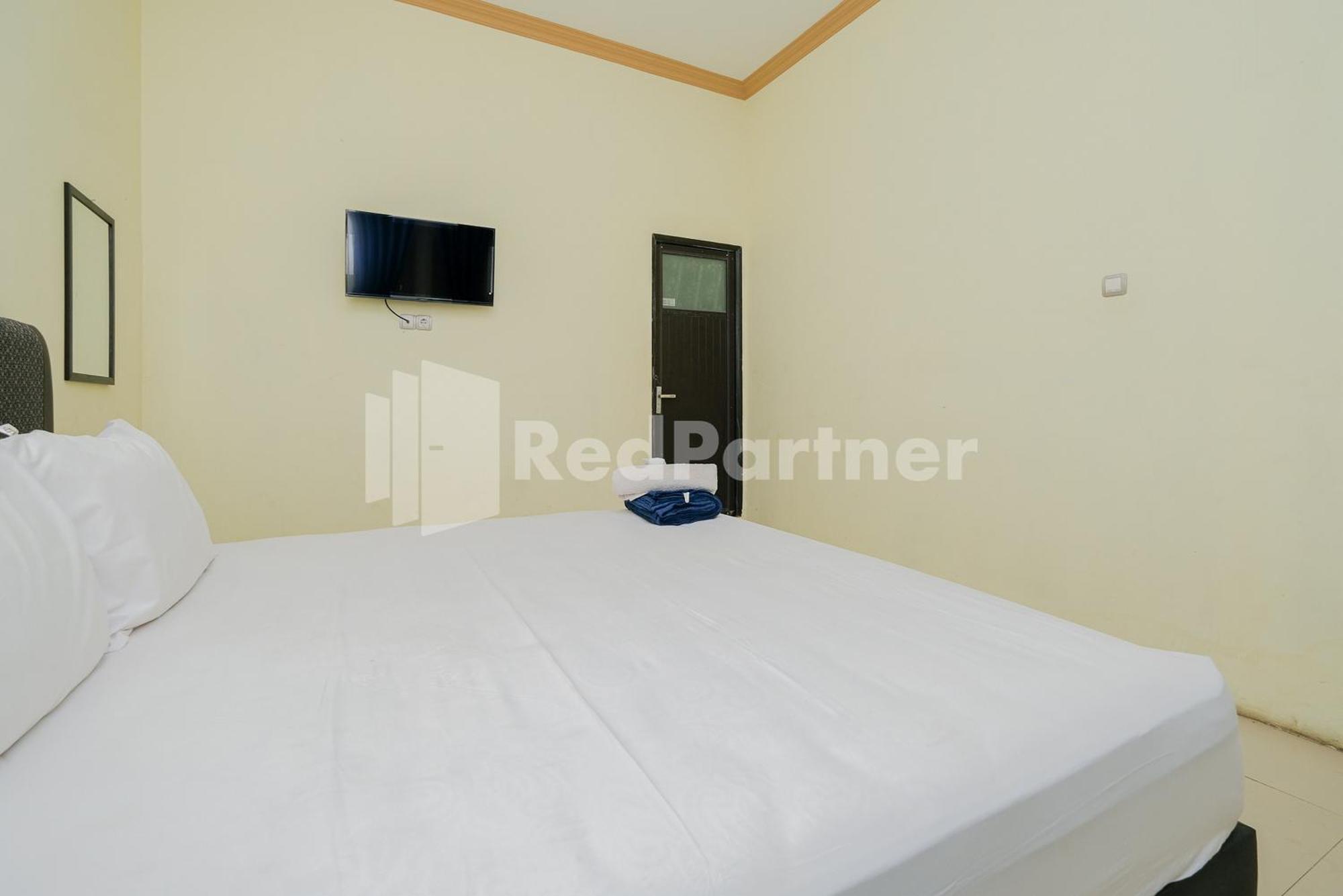 Grand Kencana Guesthouse Syariah Near Wisata Bahari Lamongan Paciran Exteriér fotografie